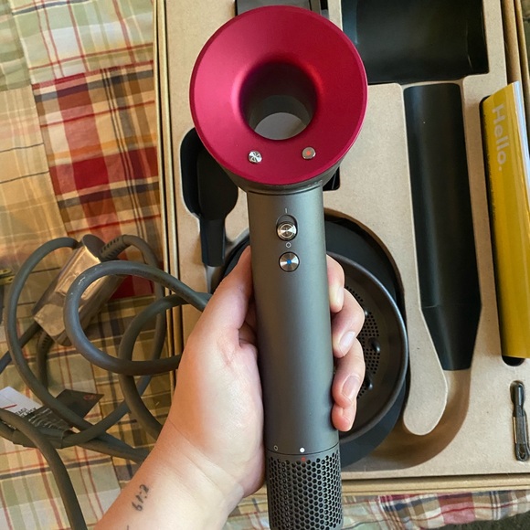 Dyson Blow Dryer - Picture 3 of 3
